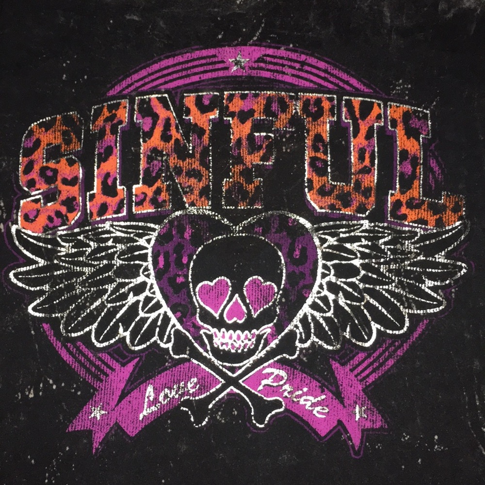 🆕Distressed sinful tee - Picture 3 of 8